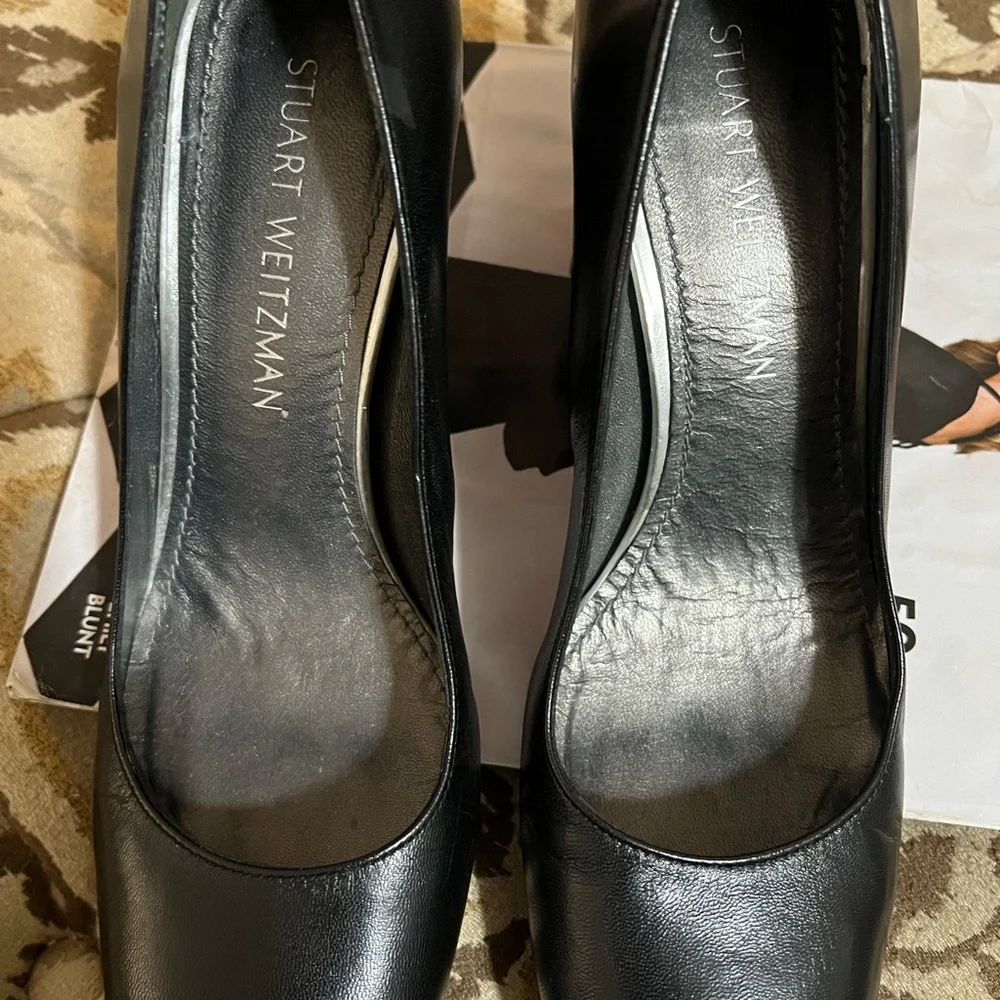 Stuart Weitzman Black Leather Pumps - Size 9 - Picture 4 of 8